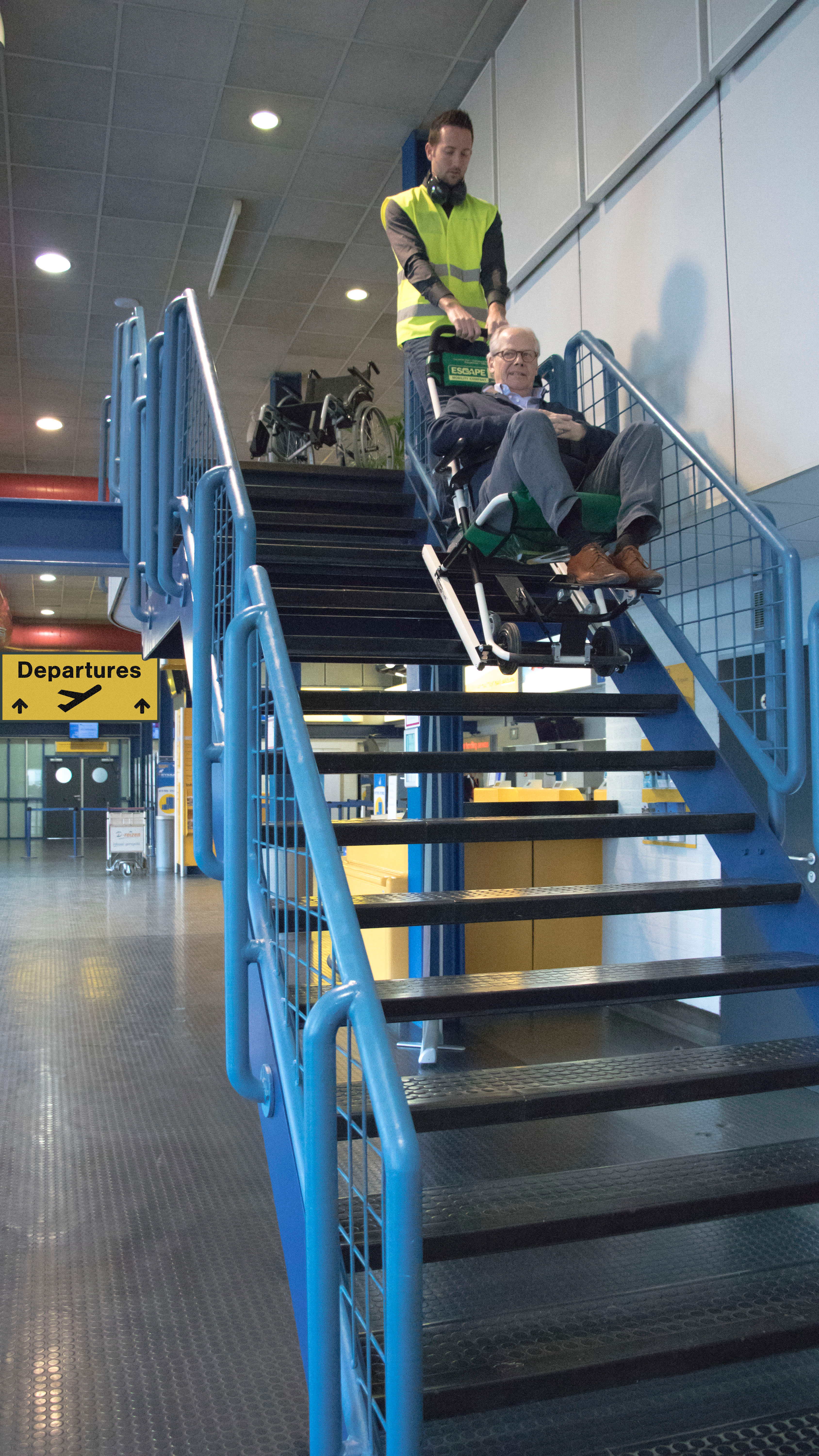 Escape-Chair evac chair evacuatiestoel luchthaven airport