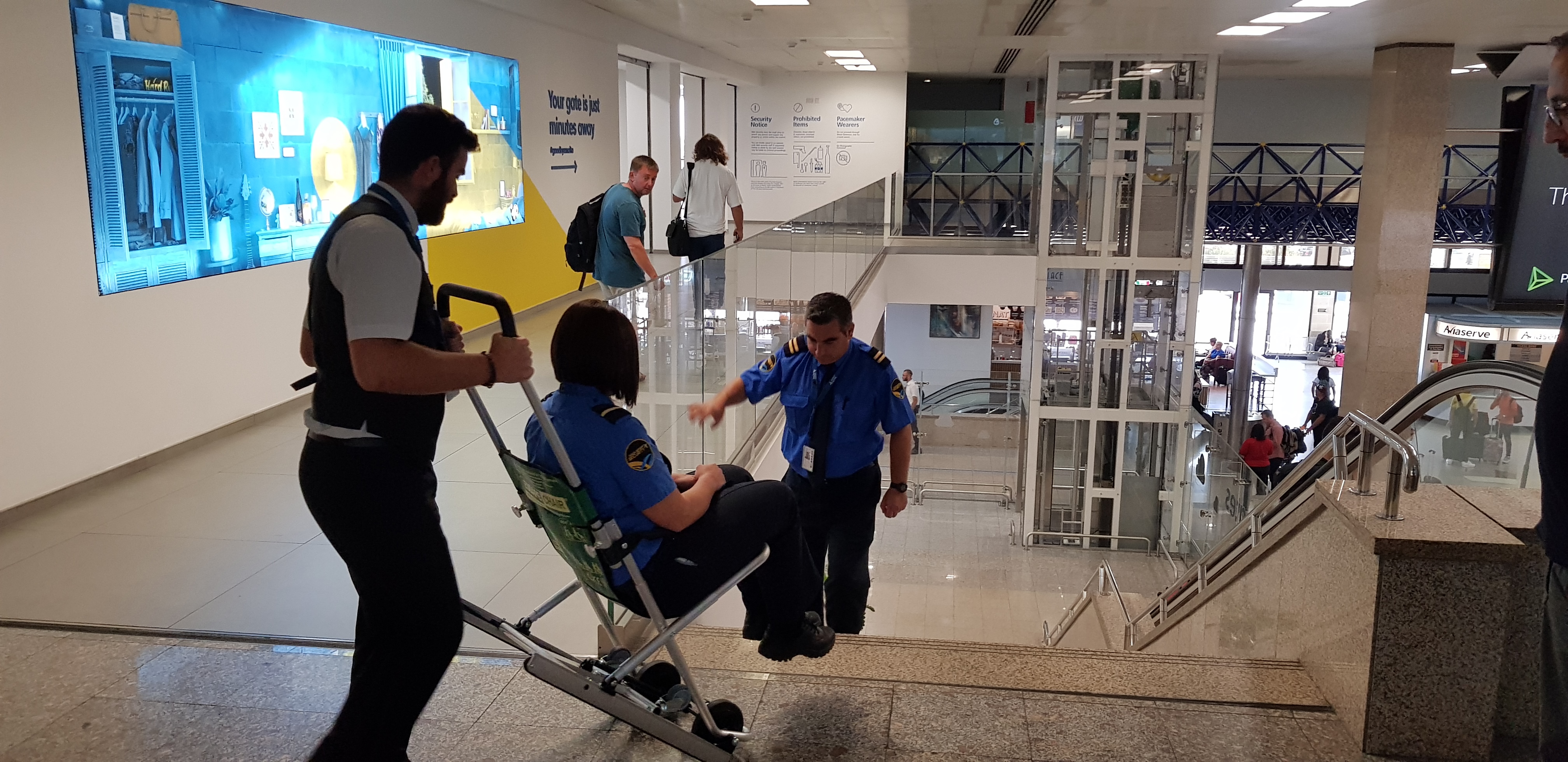 Escape-Chair evac chair evakuierungsstuhl flughafen